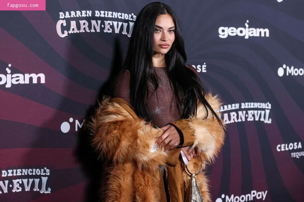 Shanina Shaik