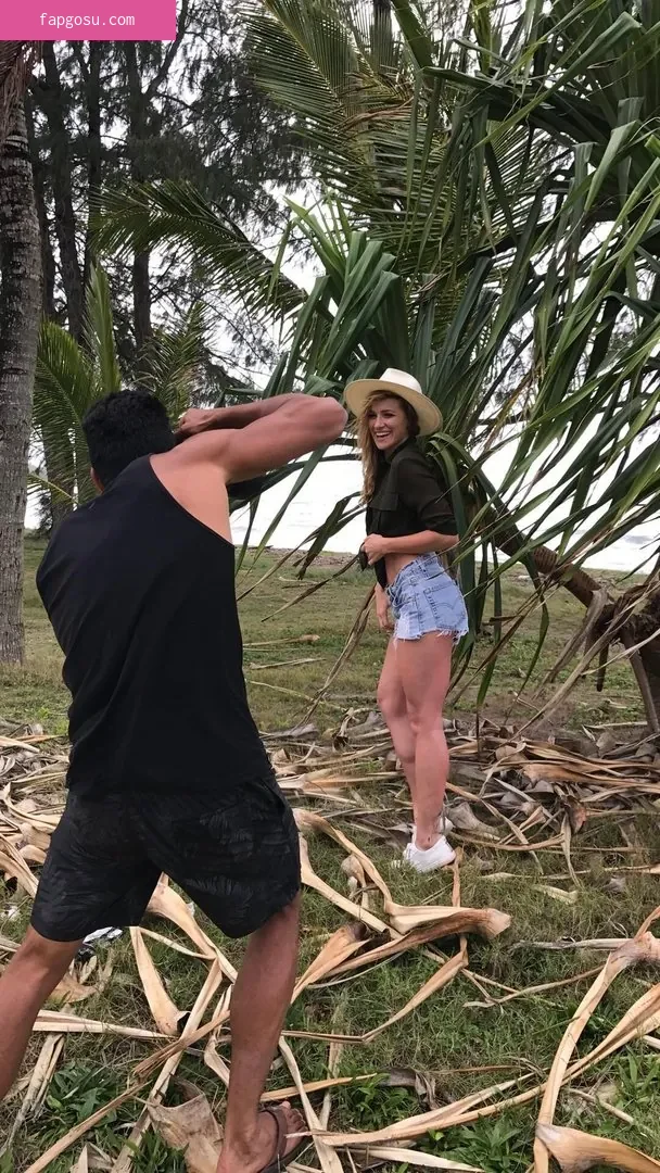 Shantel VanSanten