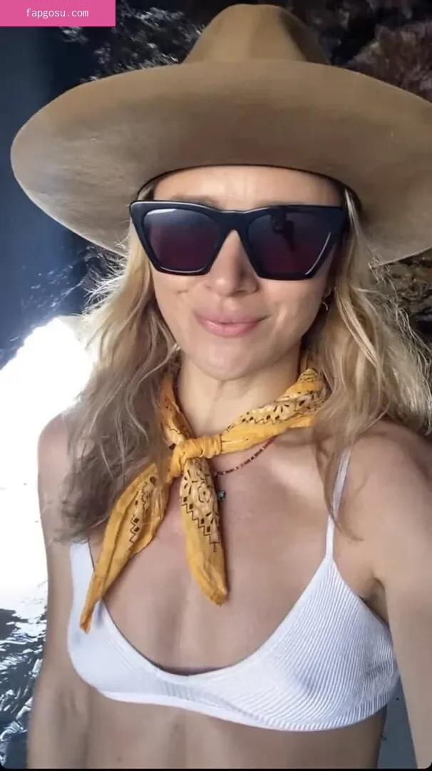 Shantel VanSanten