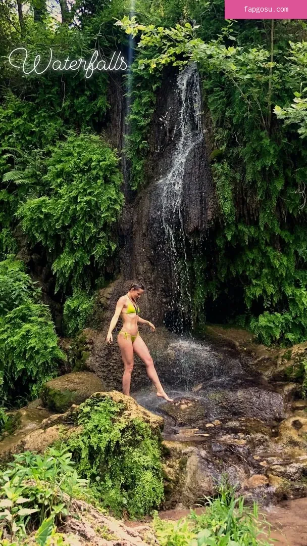 Shantel VanSanten