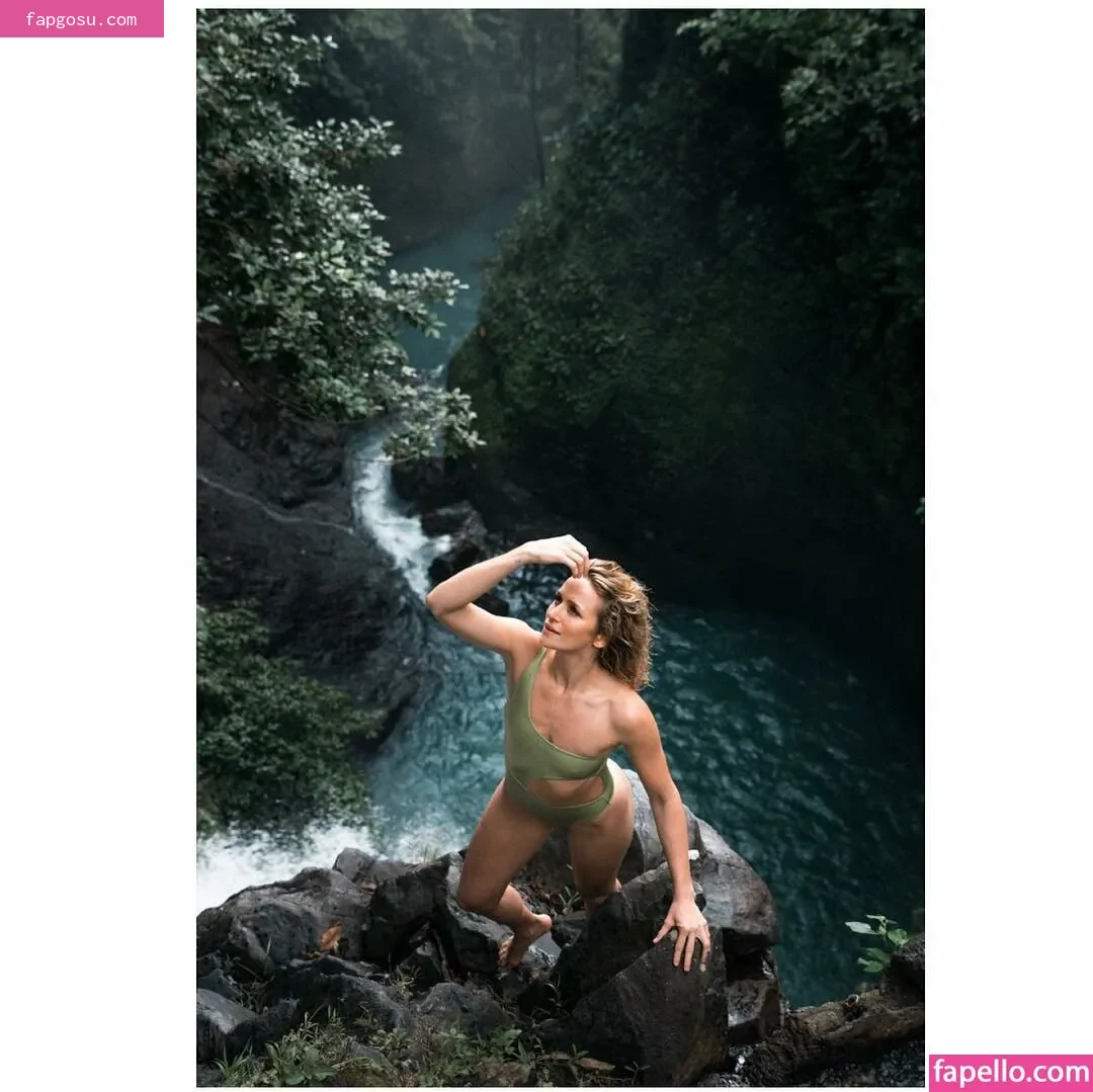 Shantel VanSanten