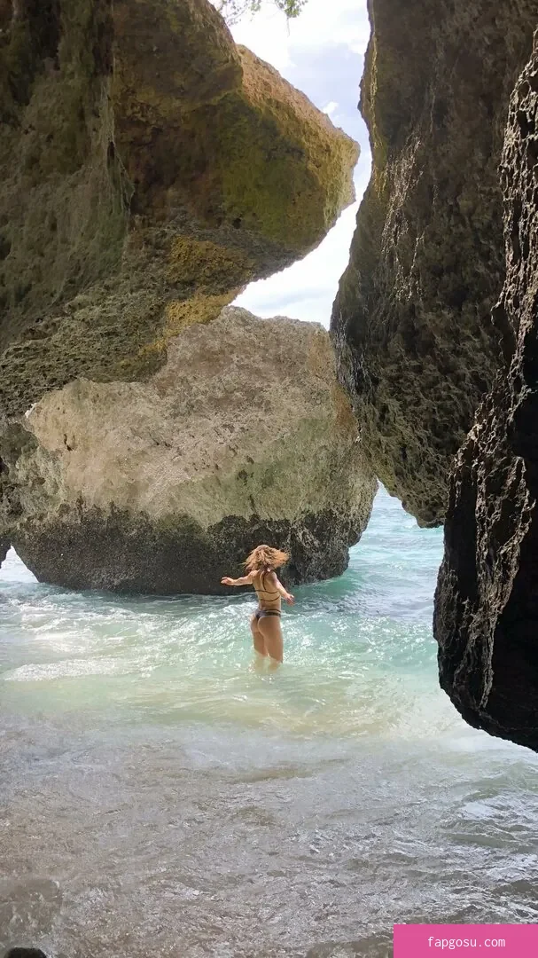 Shantel VanSanten
