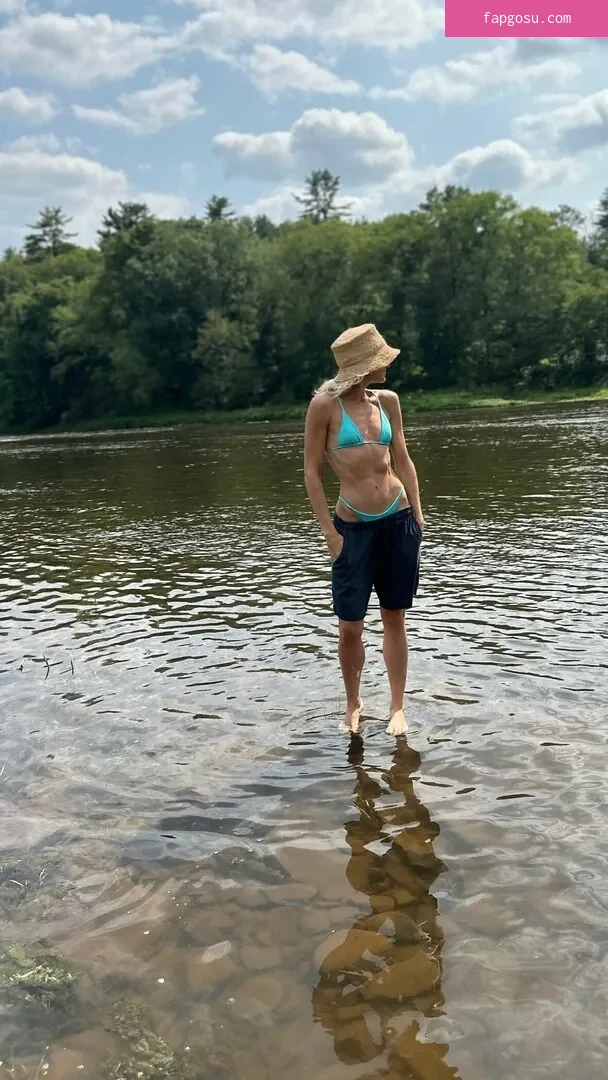 Shantel VanSanten