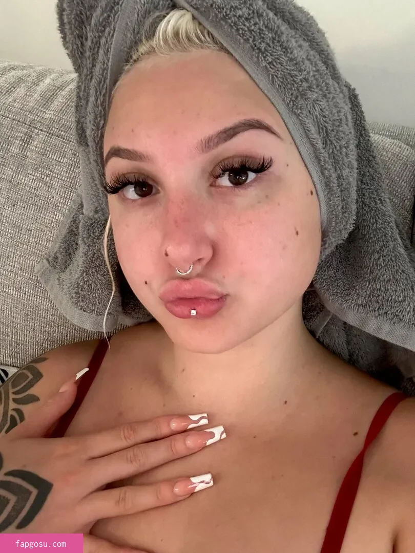 Skylar Vox