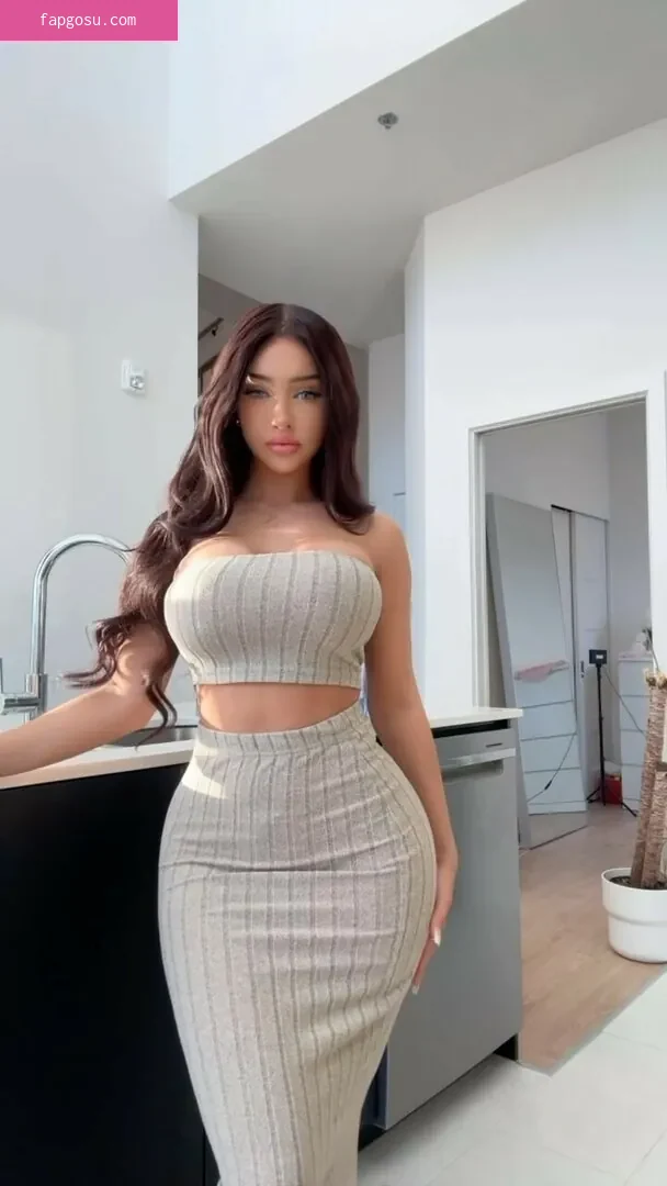 Sylvia Yasmina