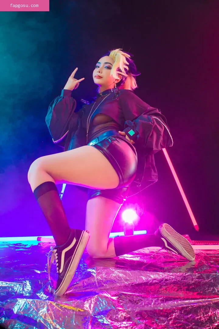 Umeko J.
