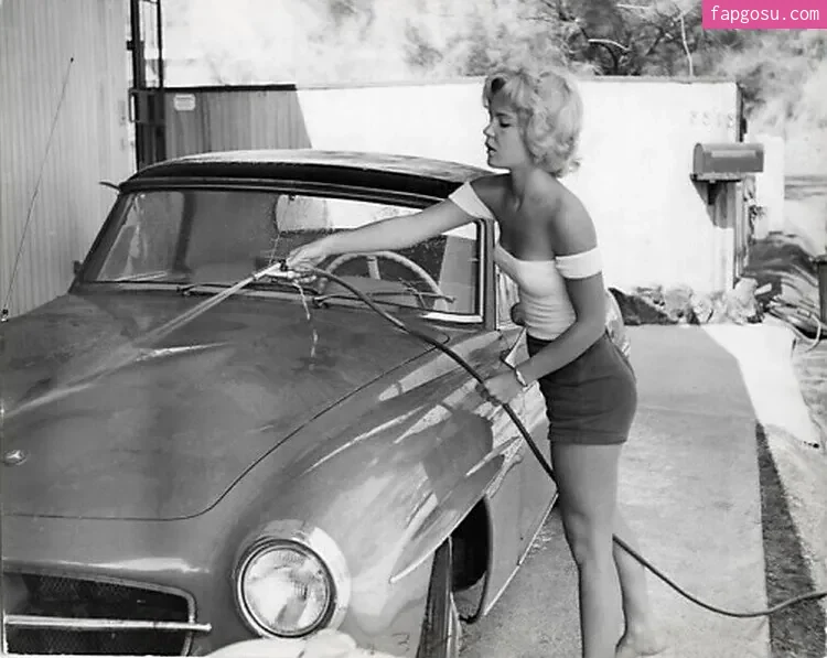 Vintage Starlets