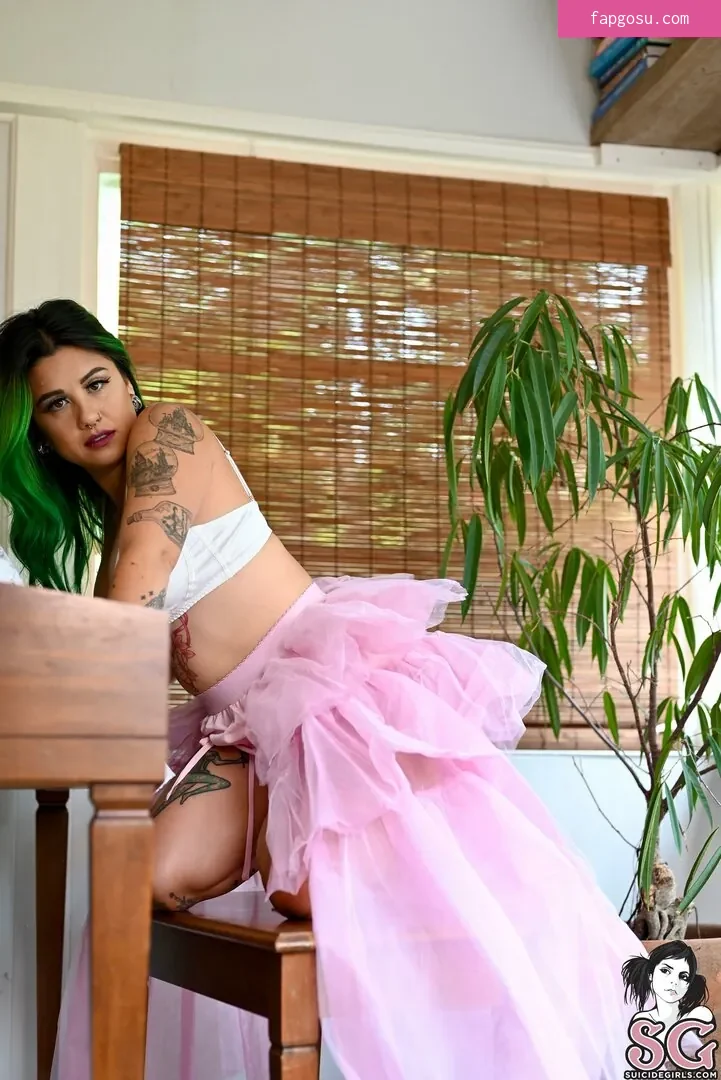 wecallhervanessa