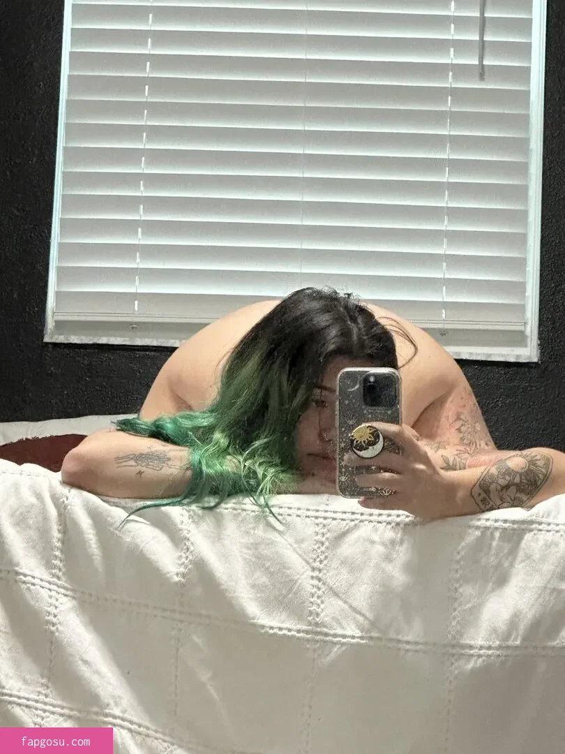wecallhervanessa