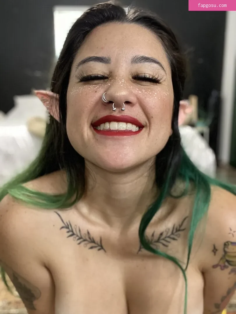 wecallhervanessa