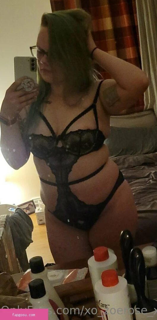 xo_zoerose_xo