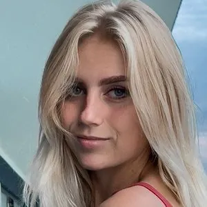 Yuliya Fox