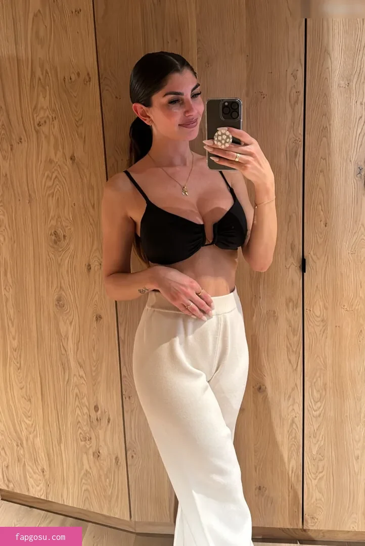 Yeliz Koc