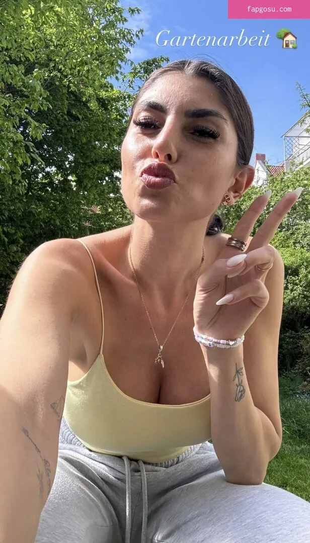 Yeliz Koc