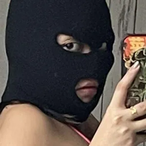 yogirlmarrlie0