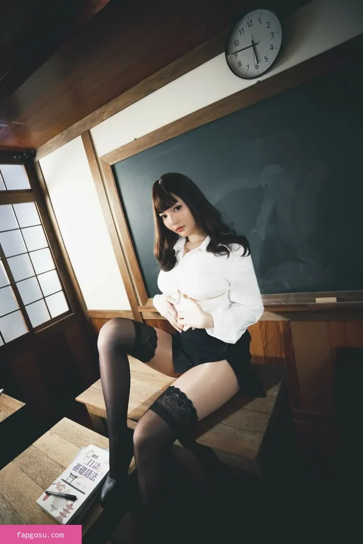 Ying Tze