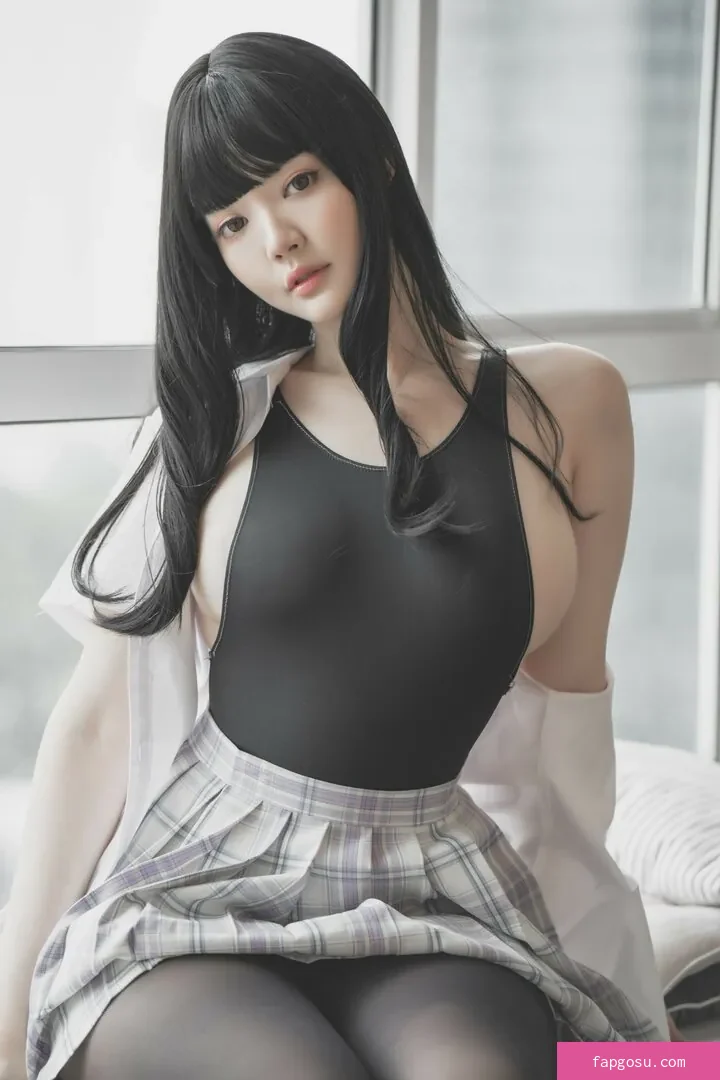 Ying Tze