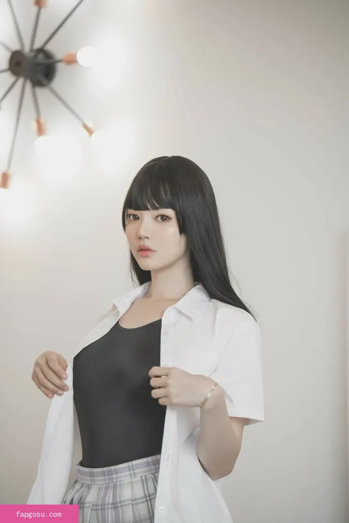 Ying Tze