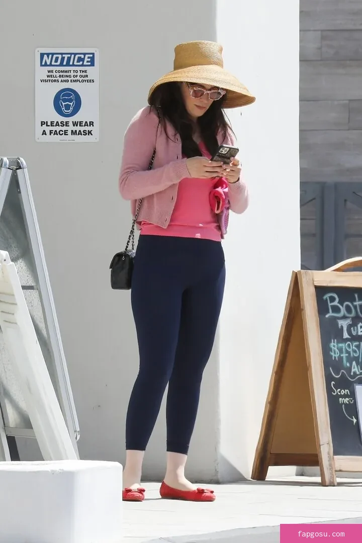 Zooey Deschanel