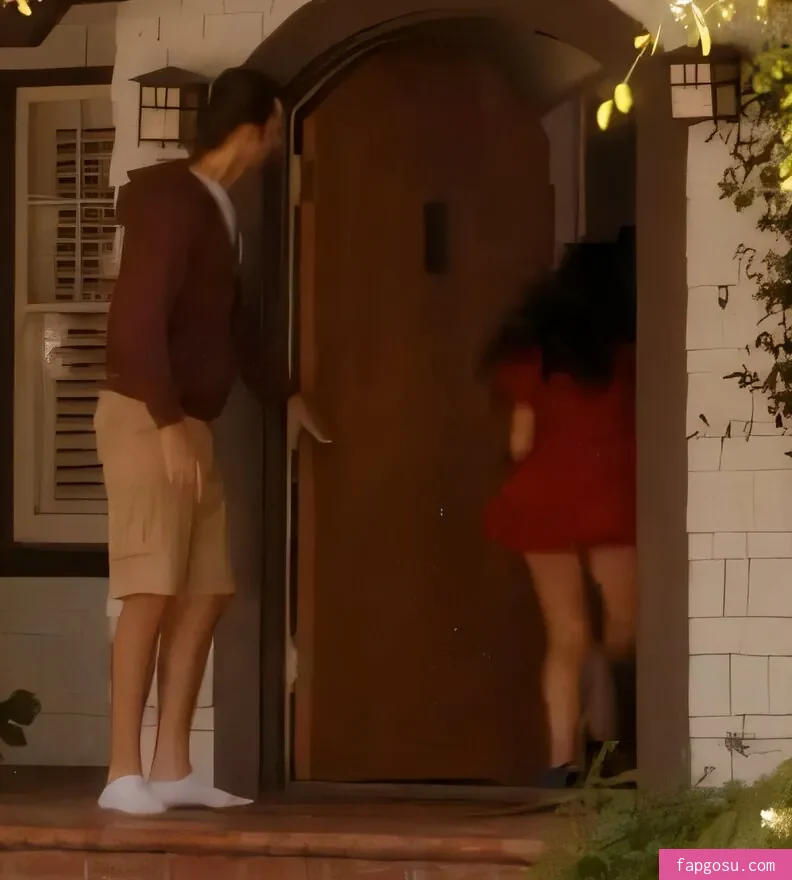 Zooey Deschanel