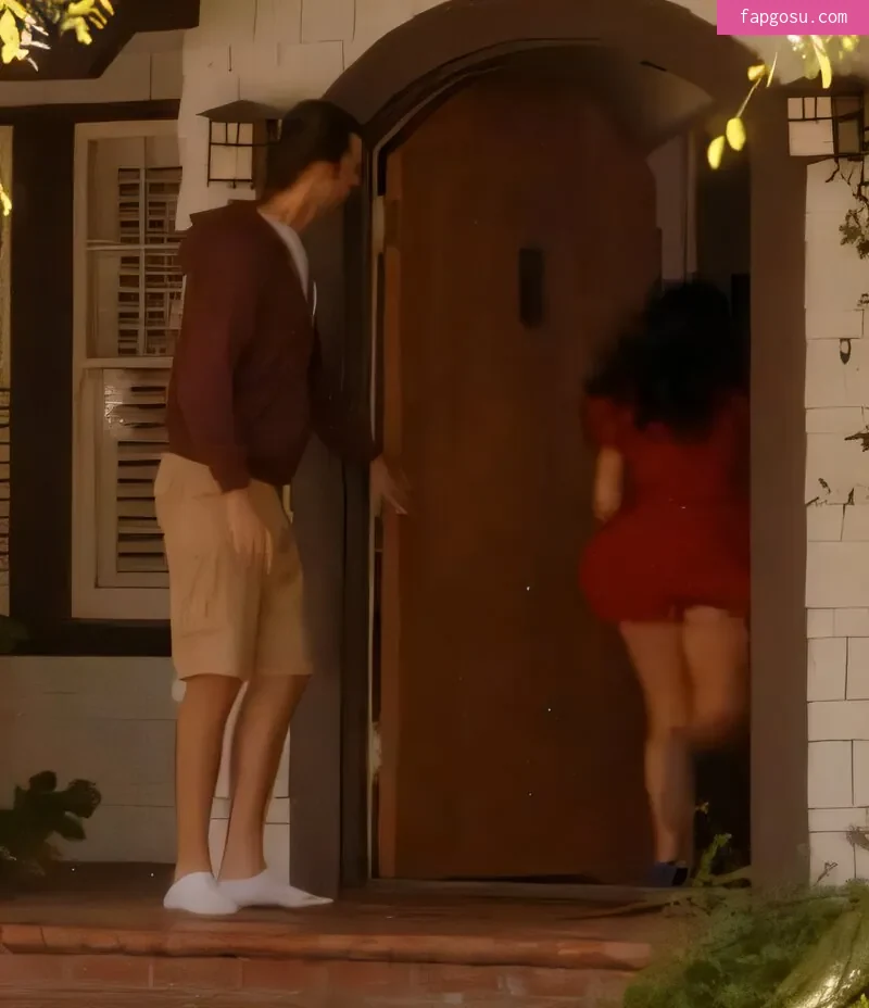 Zooey Deschanel