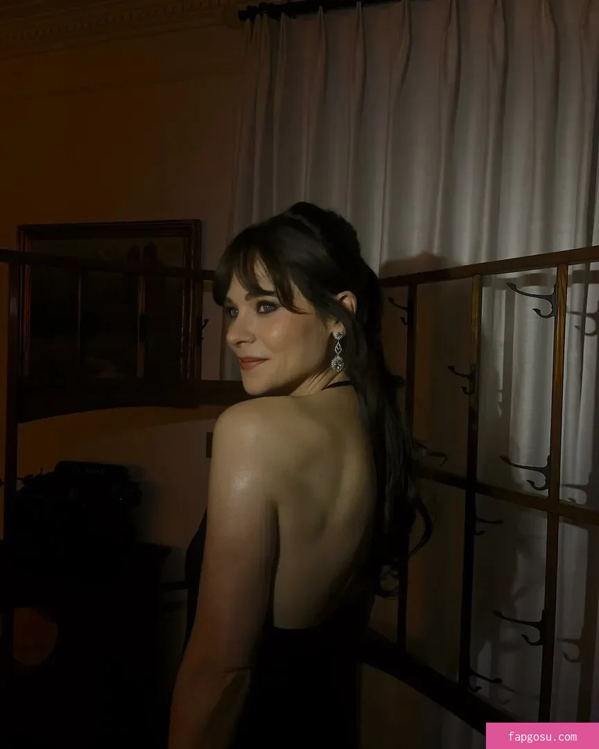 Zooey Deschanel
