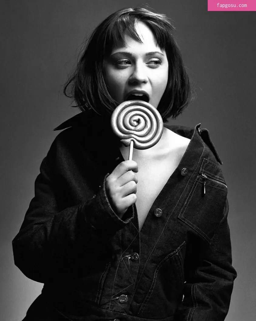Zooey Deschanel