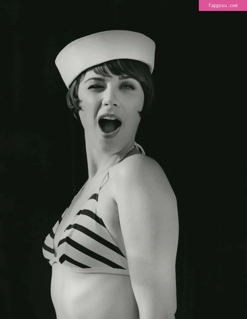 Zooey Deschanel